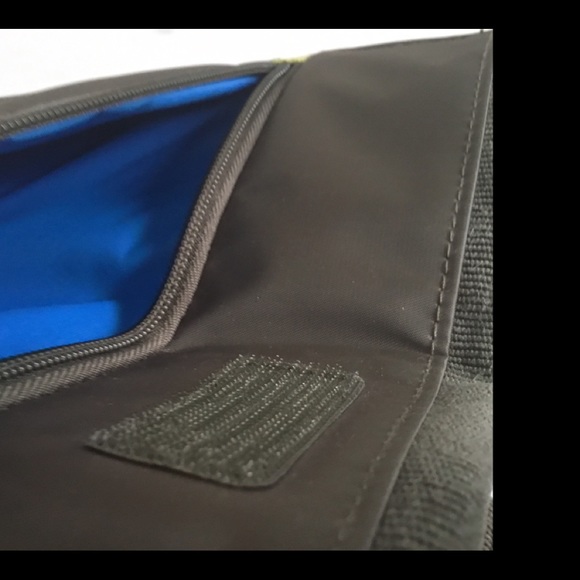 Tablet/ iPad cover/bag (Brand New) - Picture 4 of 6